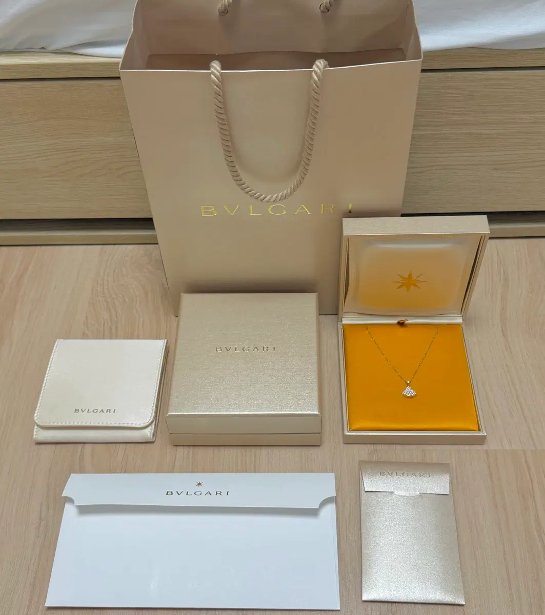 불가리 디바스 드림 네크리스 풀파베 로즈골드 새상품