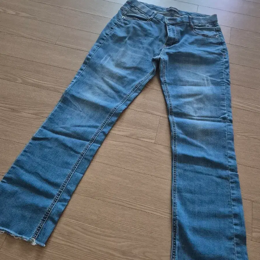 청바지 데님 플레어 밑단 컷팅