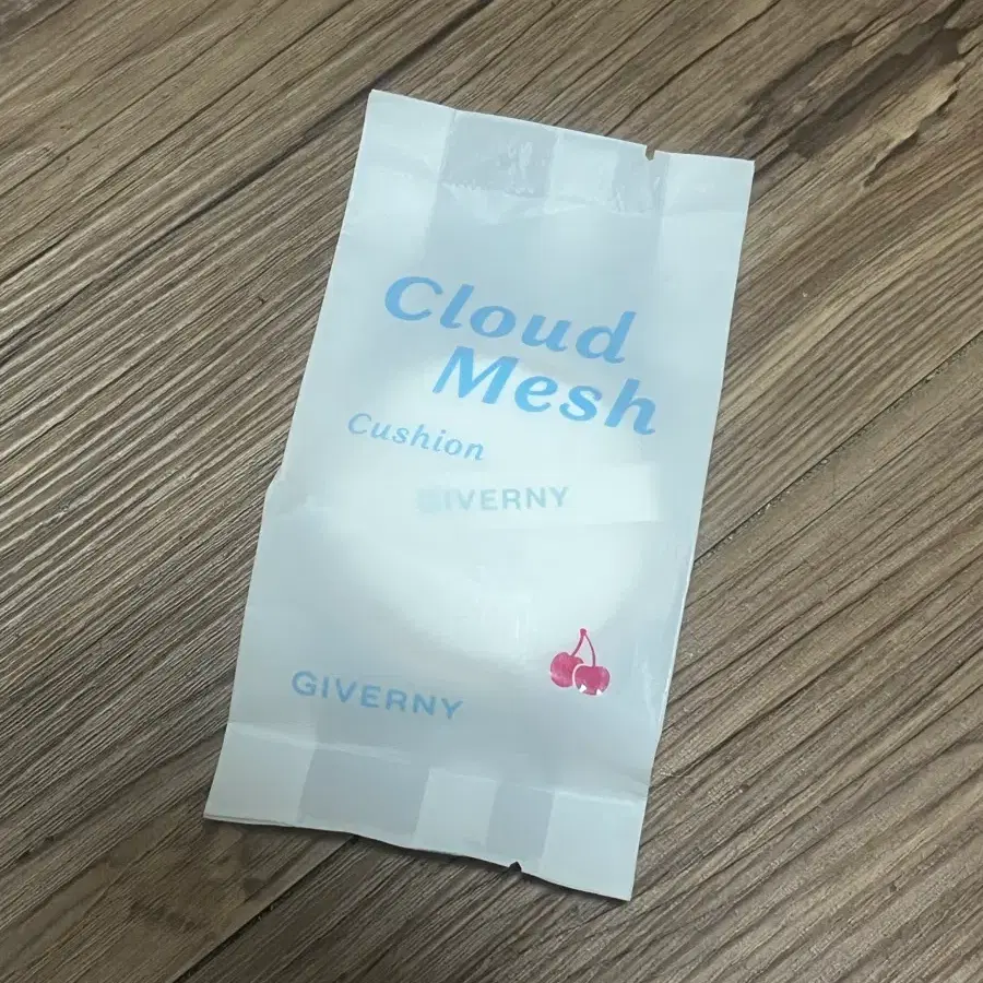 지베르니 클라우드 메쉬 쿠션 17c 포슬린