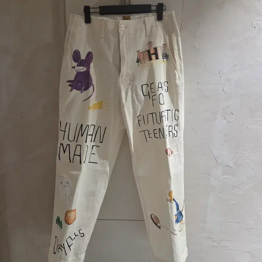 휴먼메이드 치노팬츠