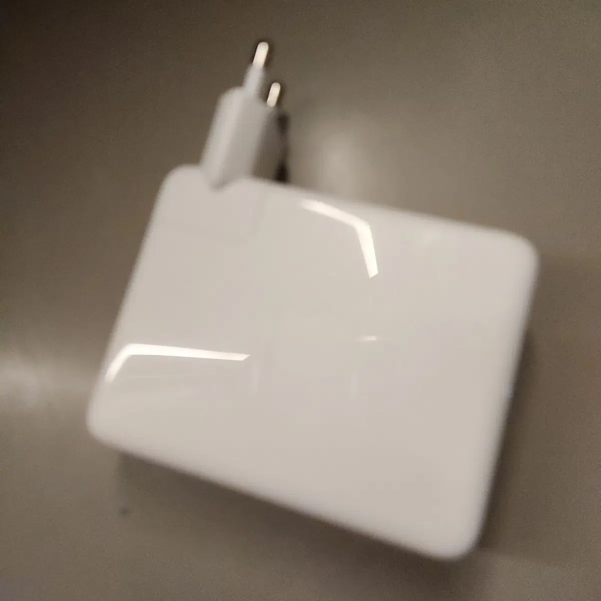 APPLE USB-C 140W 전원 어댑터 MW2M3KH/A 싸게 팝니다.