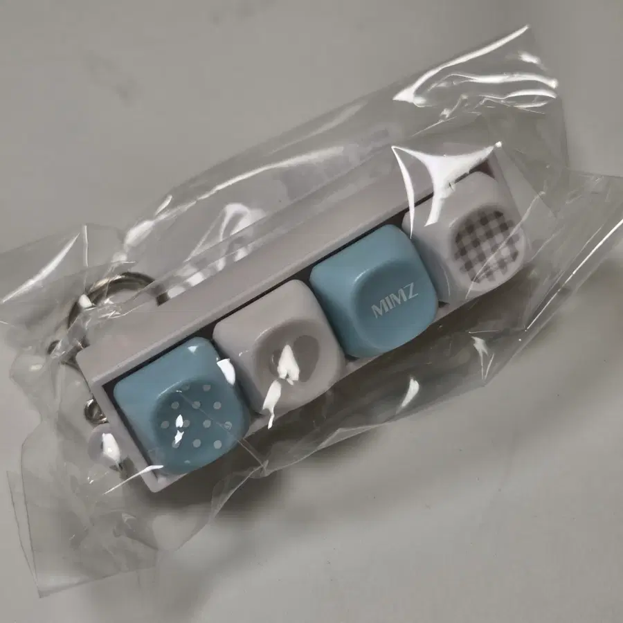 밈즈 브로이그 쿠션 클릭커 키보드 키링