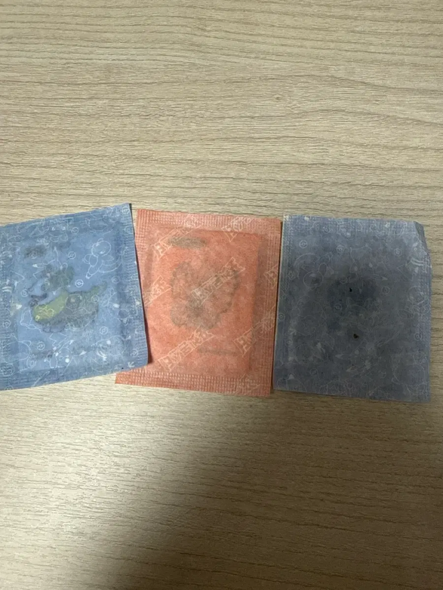 포켓몬 띠부실(멍파치,알로라 나인테일,버터플)팝니다