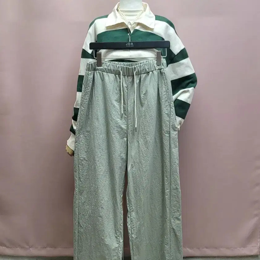 RAON 바스락 사이드 핀턱 밴딩 팬츠