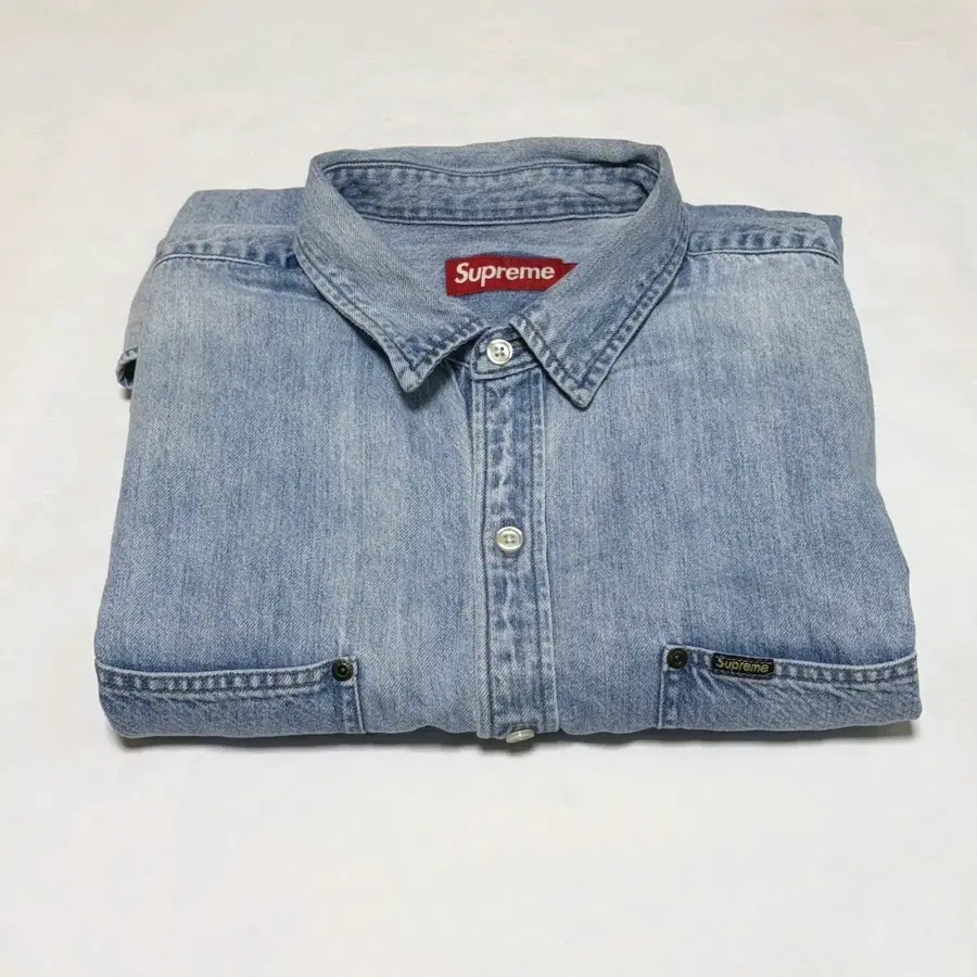 슈프림 루즈핏 숏슬리브 데님 페인터 셔츠 워시드 블루 - 24SS XL