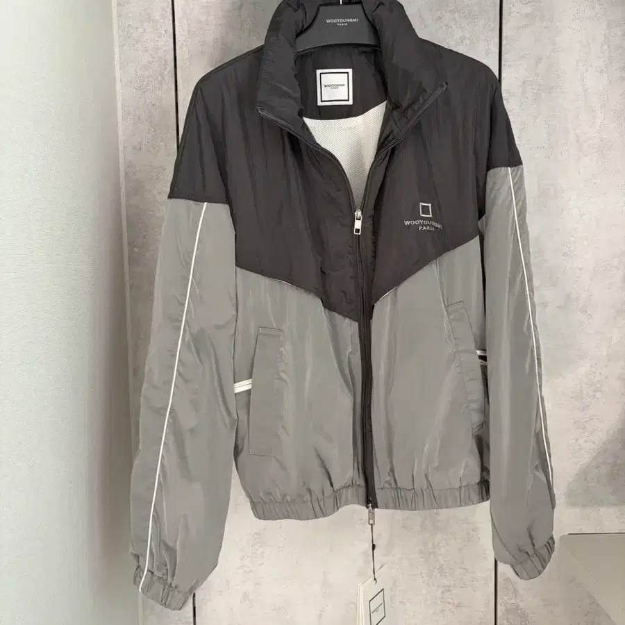 우영미 26ss 그레이 컬러 블록 자켓