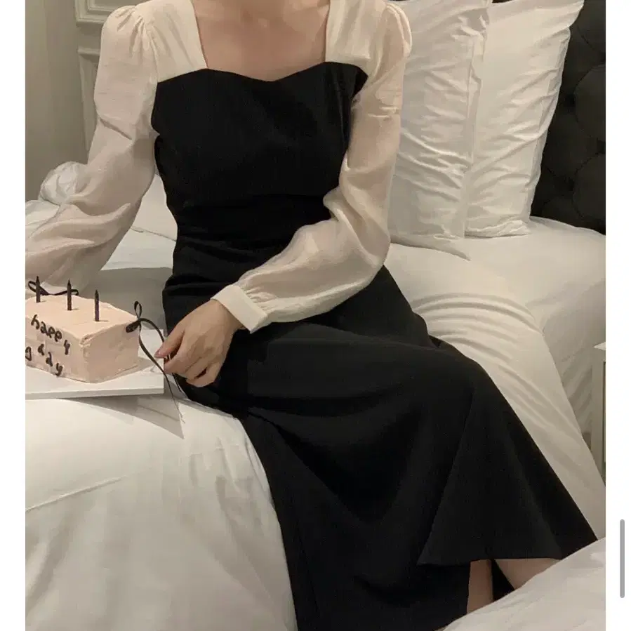 케이클럽 블랙 스퀘어넥 원피스 롱s