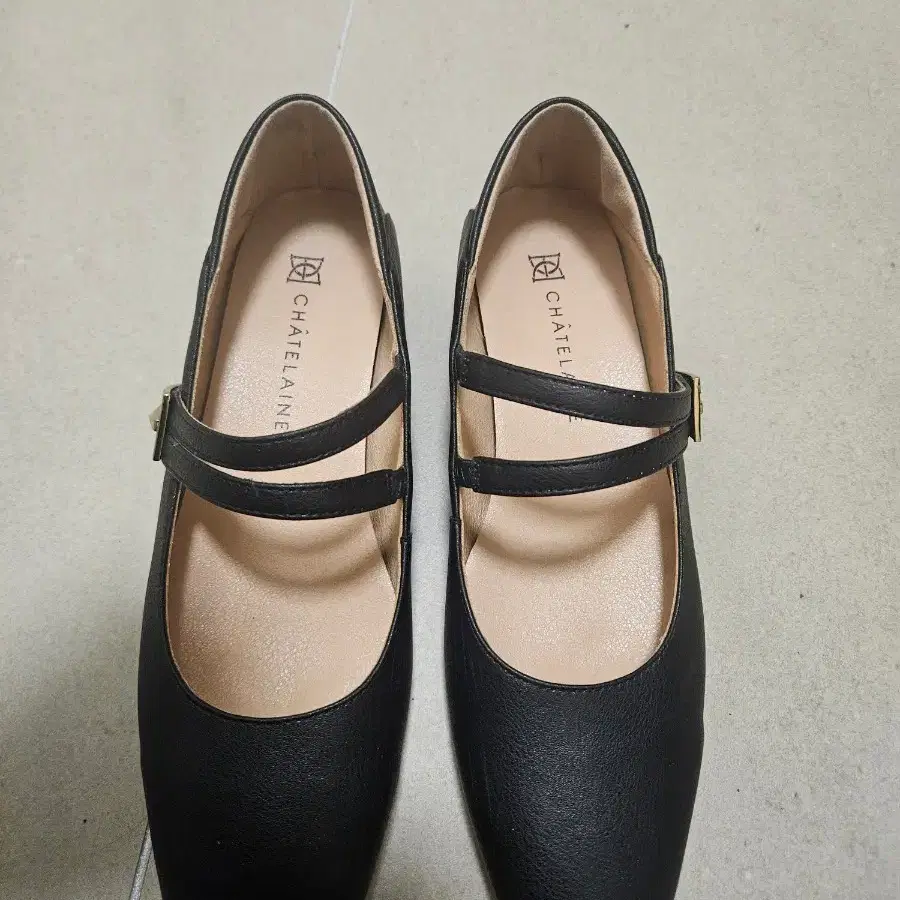 샤틀레인 블랙 메리제인 플랫슈즈 235