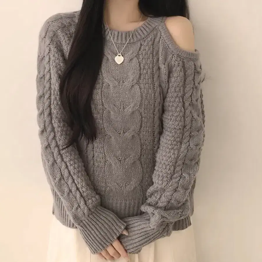 오프숄터 니트