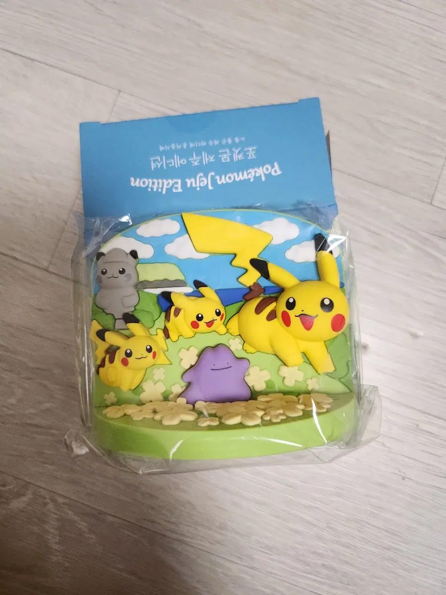 포켓몬 제주에디션 랜덤마그넷 유채꽃 피카츄 팝니다.
