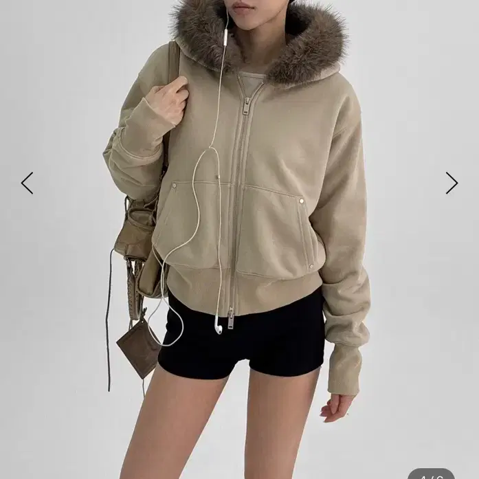 블랙업 액시브 퍼 후드집업