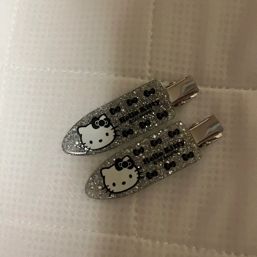 산리오 헬로 키티 헤어핀 (새제품)