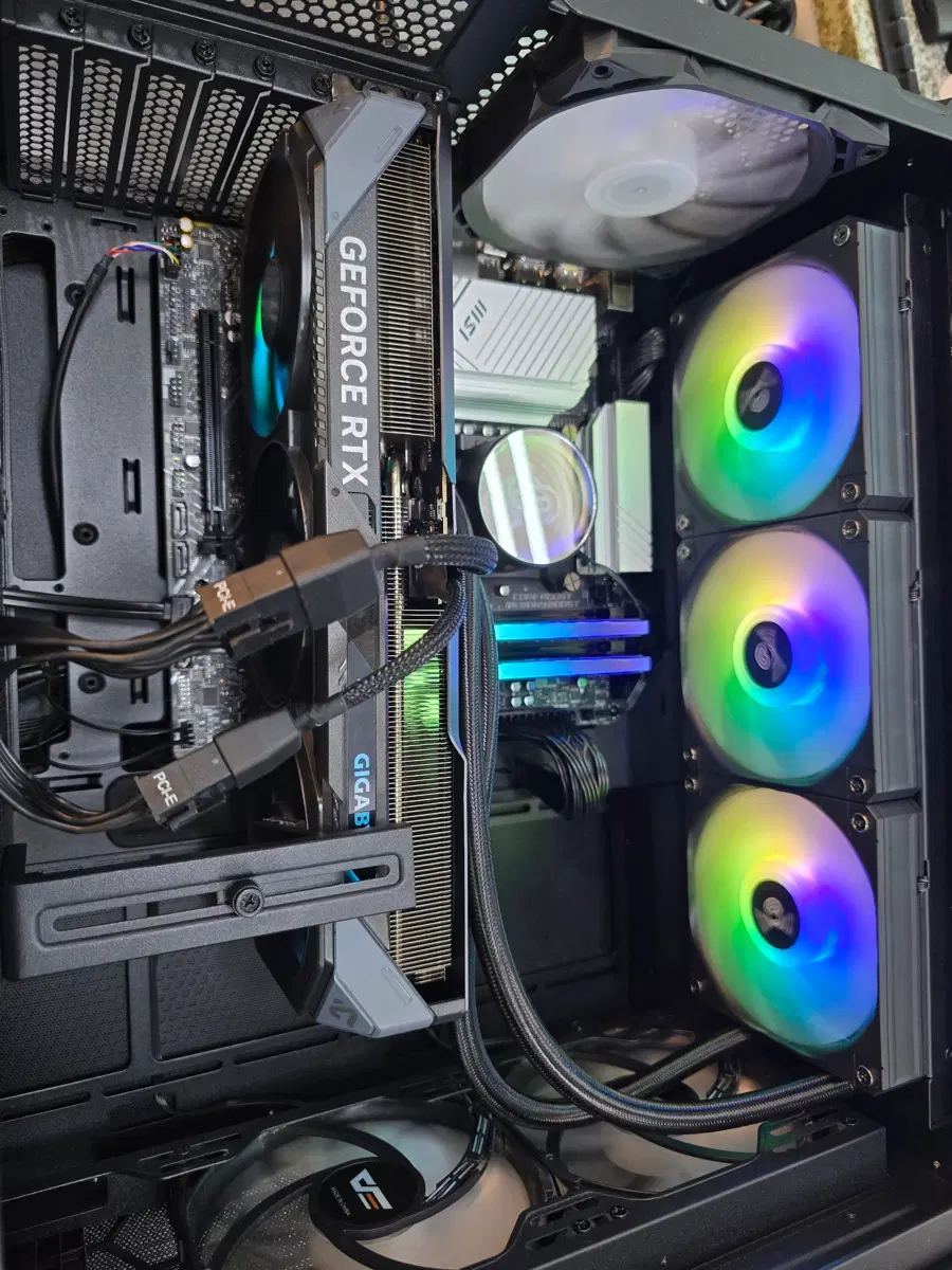 게이밍 컴퓨터 RTX 5070 풀세트