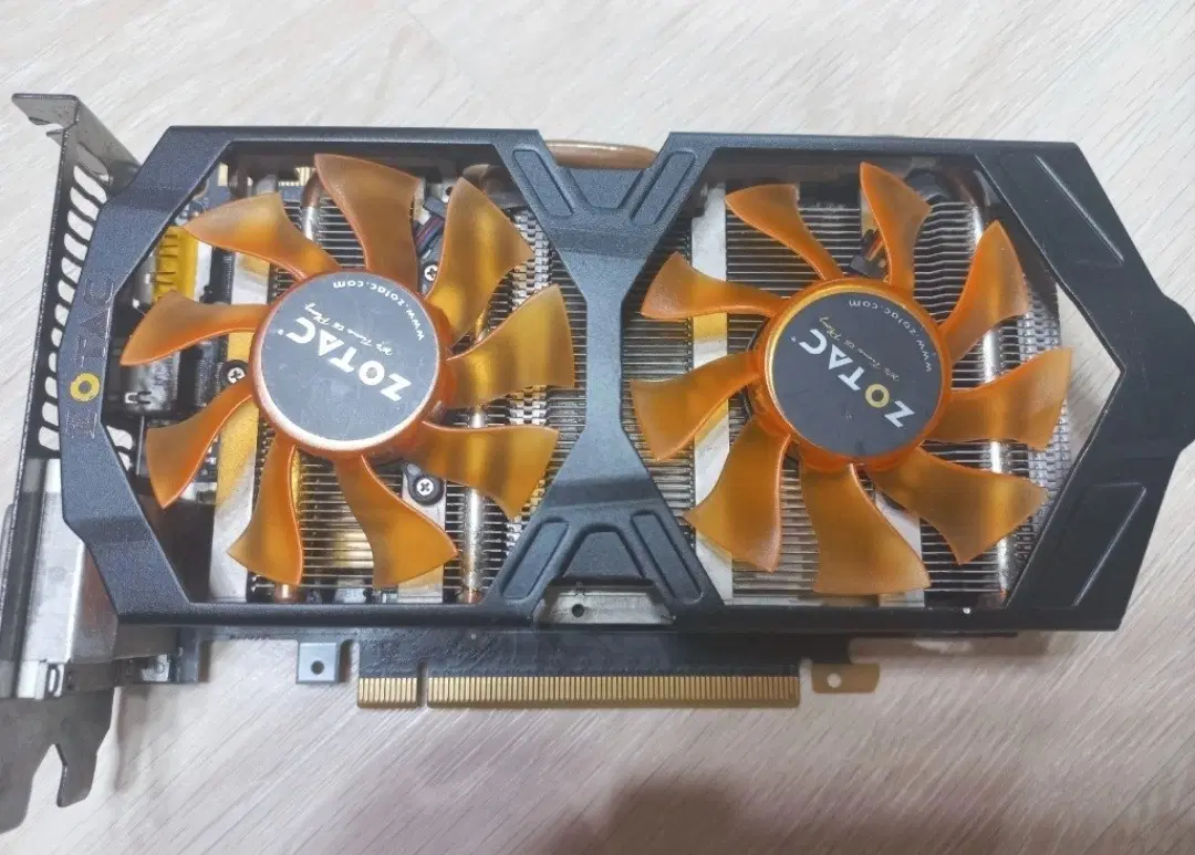 조택 gtx760.2gb 롤.옵치.피파4용