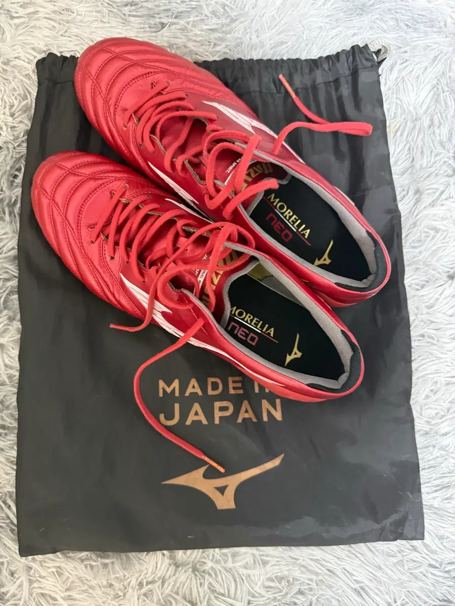 미즈노 모렐리아 네오 축구화 레드 Made in Japan