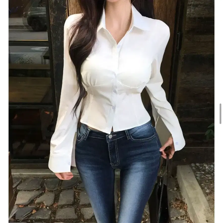 [새상품] 에이블리 슬림핏 크롭 셔츠 블라우스