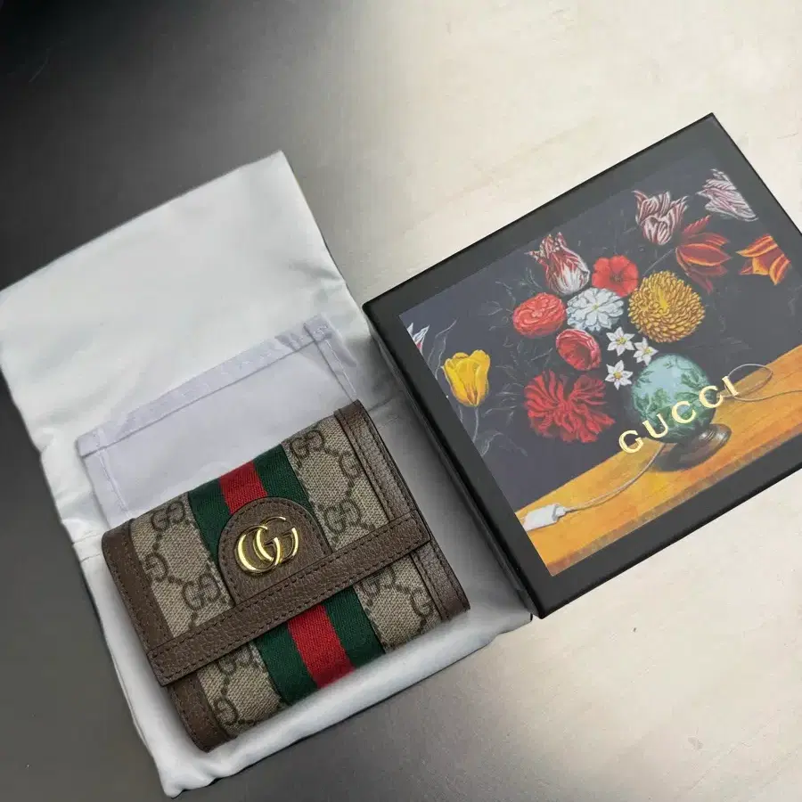 구찌 지갑