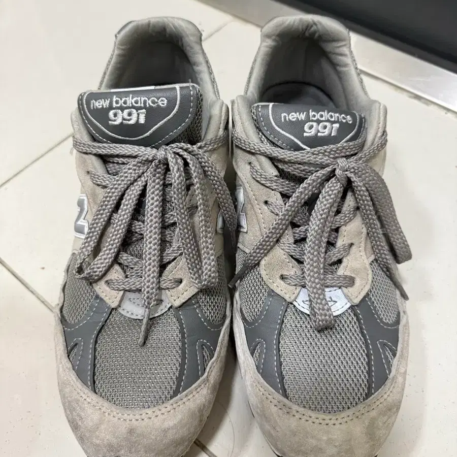 뉴발란스 991 그레이 UK 사이즈 W270