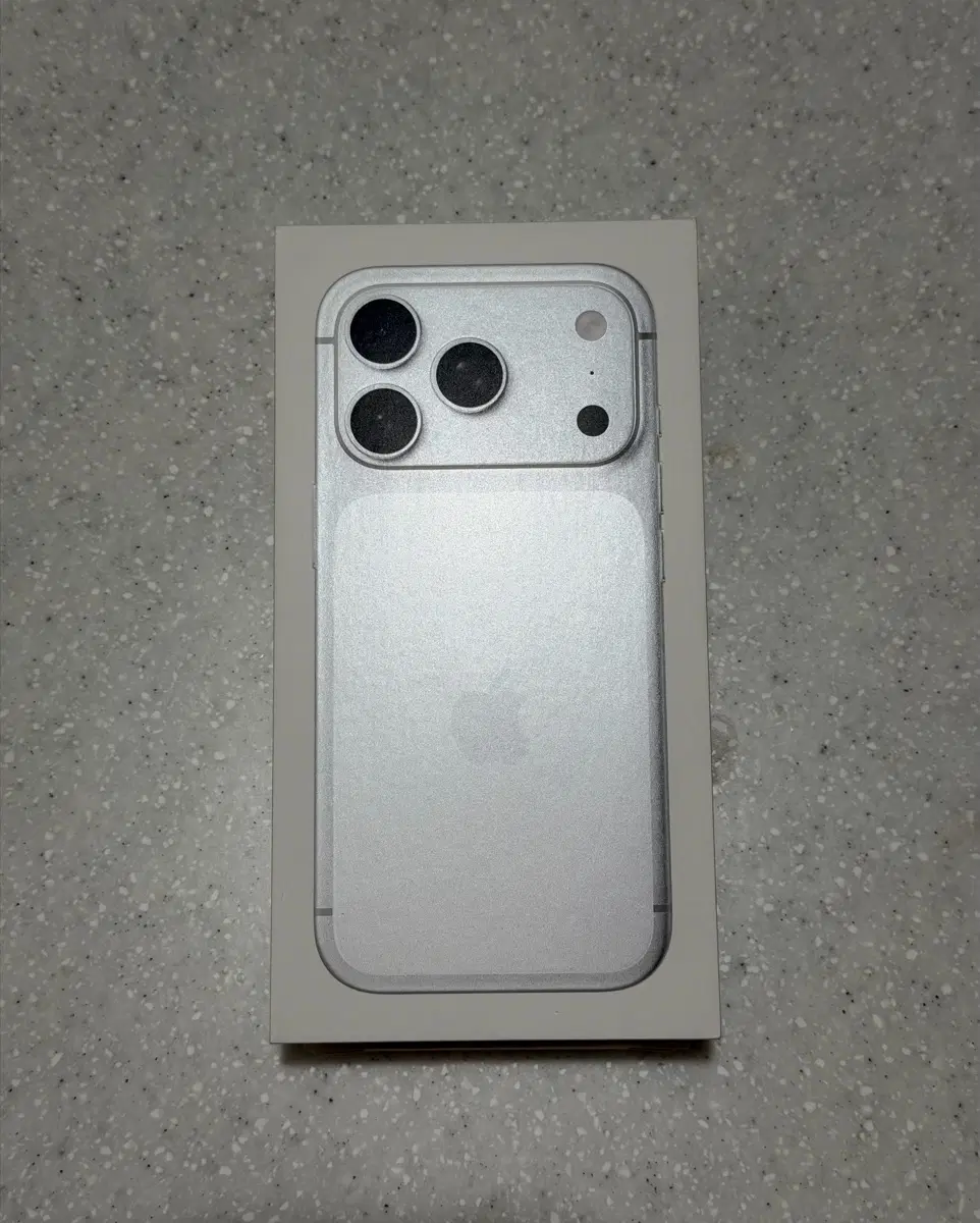 [미개봉/급처중] Apple 아이폰17 Pro 512GB (실버) 자급제