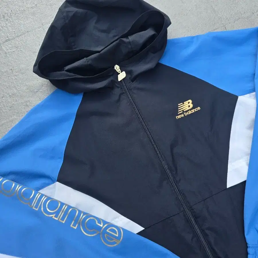New balance 뉴발란스 바람막이자켓