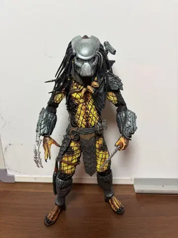 [새상품급] neca 템플 가드 프레데터