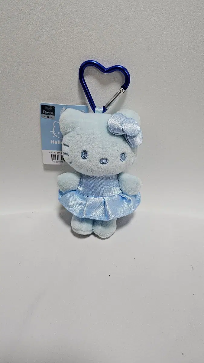 산리오 헬로키티 인형 파스텔 블루