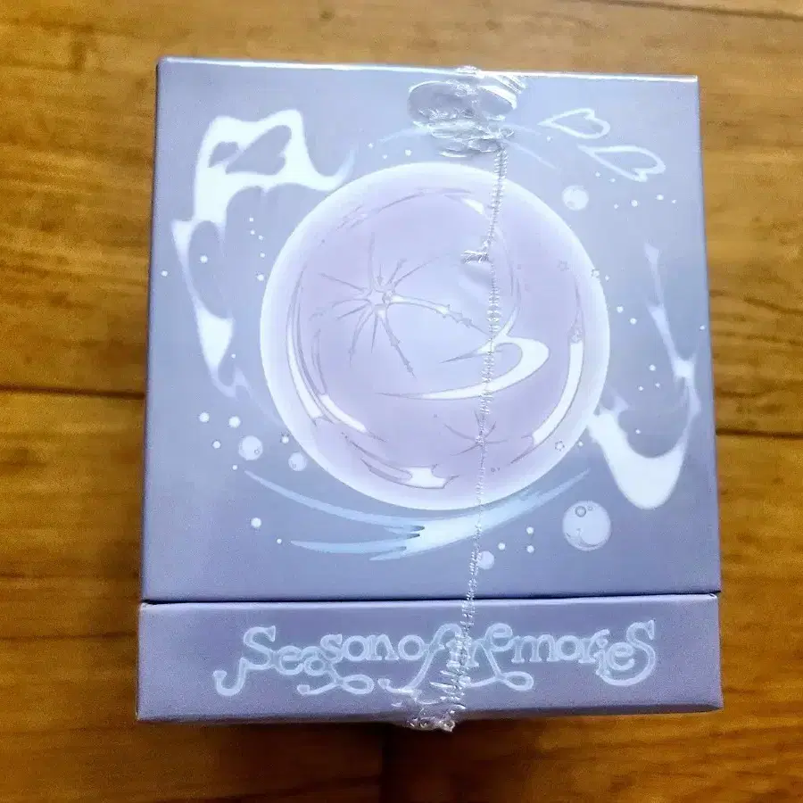 여자친구 10주년 초판 앨범 미개봉 유리구슬