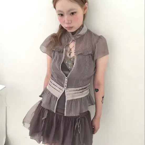 파우닝 라벤더 쉬폰 미니 스커트