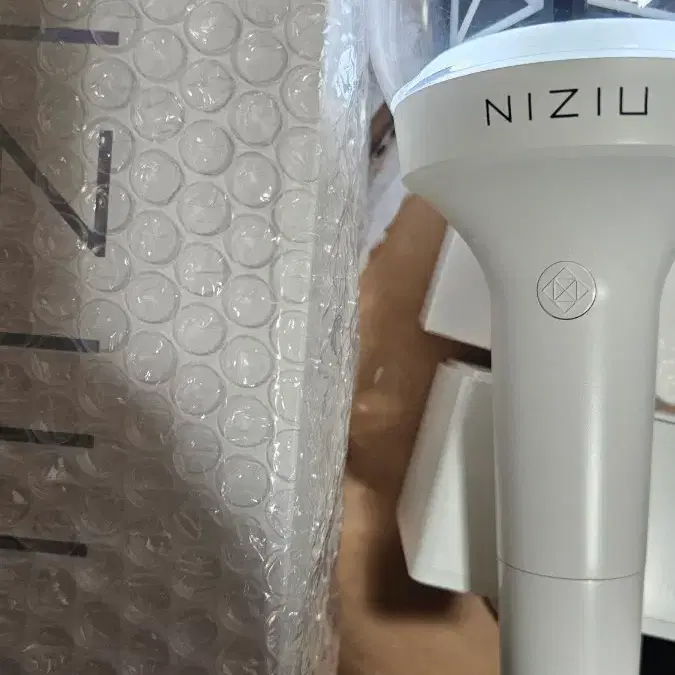 니쥬 NiziU 공식 응원봉 양도합니다.