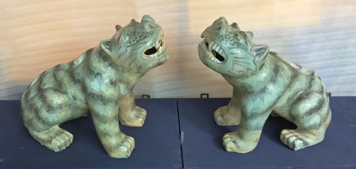 청자 호랑이 한쌍