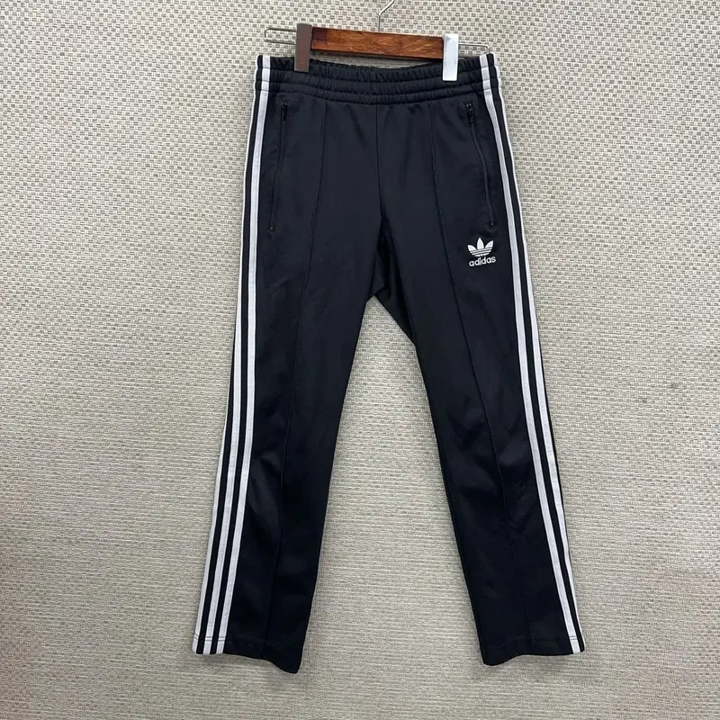 아디다스 유로파 트랙팬츠 츄리닝바지 XS D09877