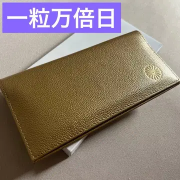 한 알이 만 배가 되는 황궁 국화 문양 각인 장지갑 골드