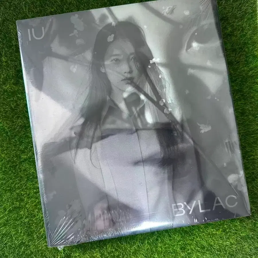 미개봉 CD 아이유 BYLAC 앨범 정규5집 IU