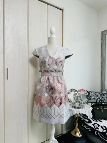고급스러움 TED BAKER 슬리브리스 원피스 기하학 패턴