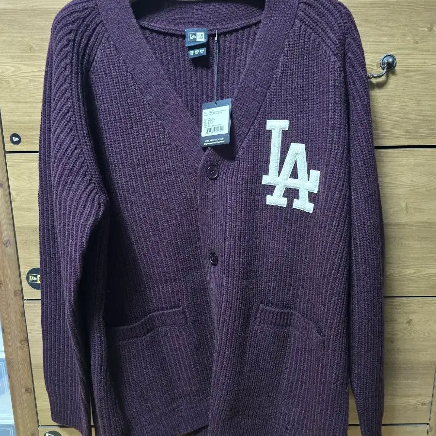 [텍 달린 새상품]MLB가디건(2XL)니트 뉴에라