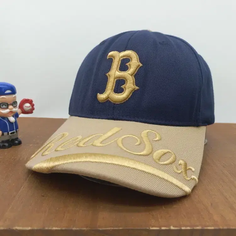 MLB 보스턴 레드삭스 B 로고 배색 스냅백 트러커 메쉬캡 네이비 브라운