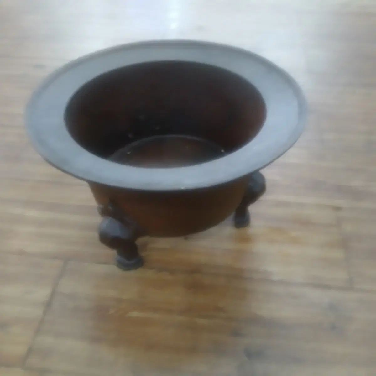 무쇠삼족화로