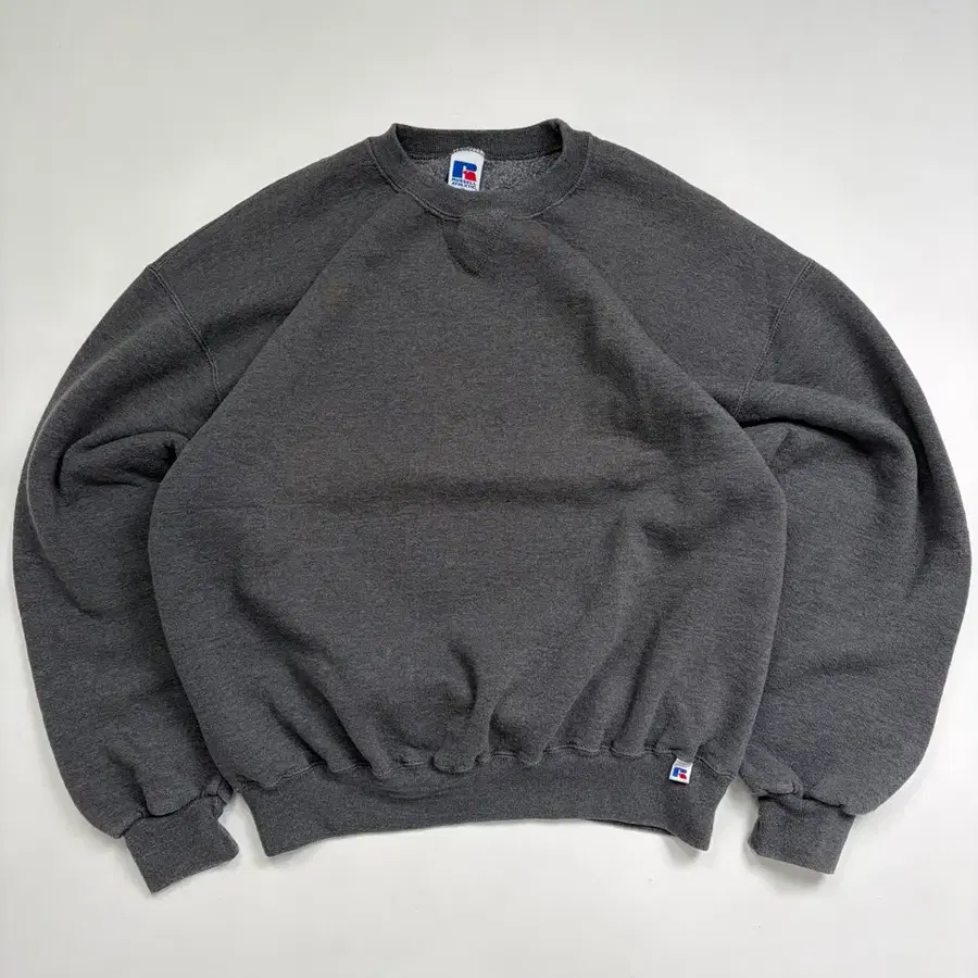 90s Russell Sweatshirt (charcoal)