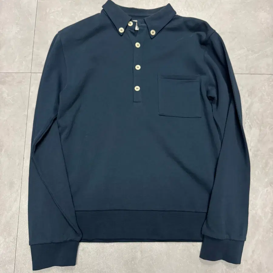 95 아페쎄 A.P.C. X RTH 카라 맨투맨
