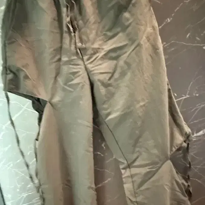 카키색 카고 조거 팬츠