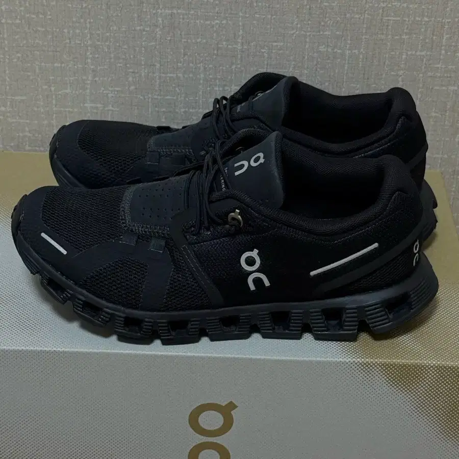 온러닝 클라우드 5 블랙