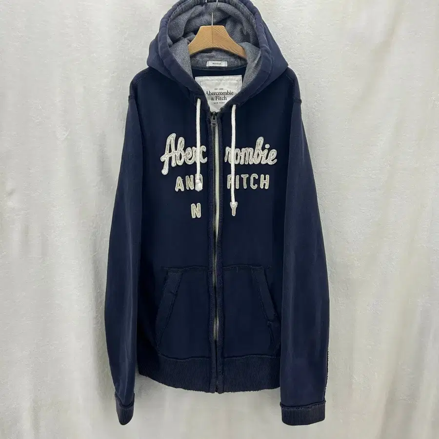 [Abercrombie] 아베크롬비 레터링 디스트레스드 페이딩 후드집업