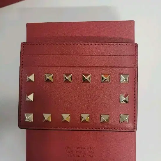 정품) 발렌티노 락스터드 카드지갑 레드