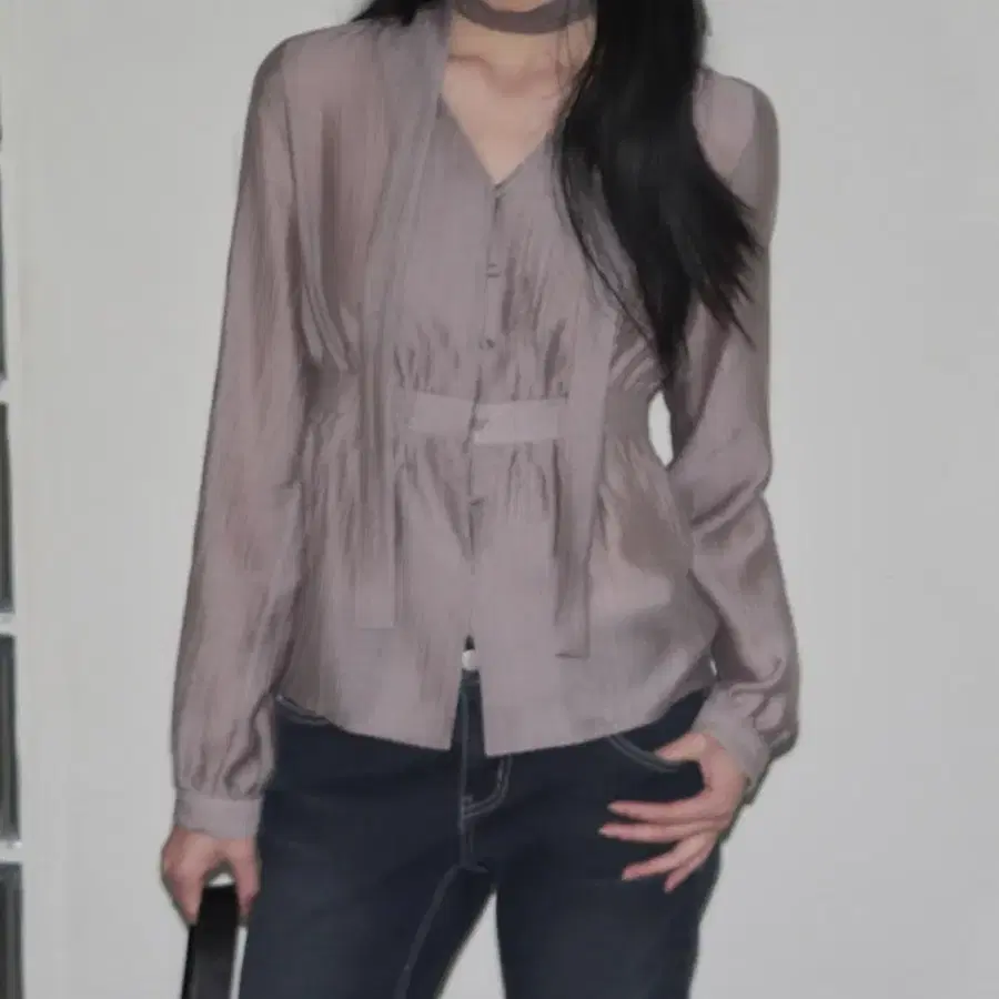 (배송비X) [레더리] 셔링 브이넥 머플러 블라우스 purple grey