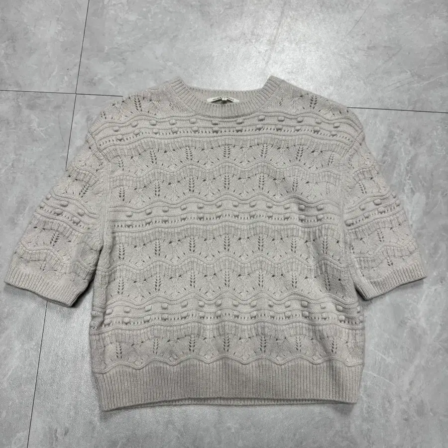 85 더캐시미어 the CASHMERE 23FW 반팔 니트