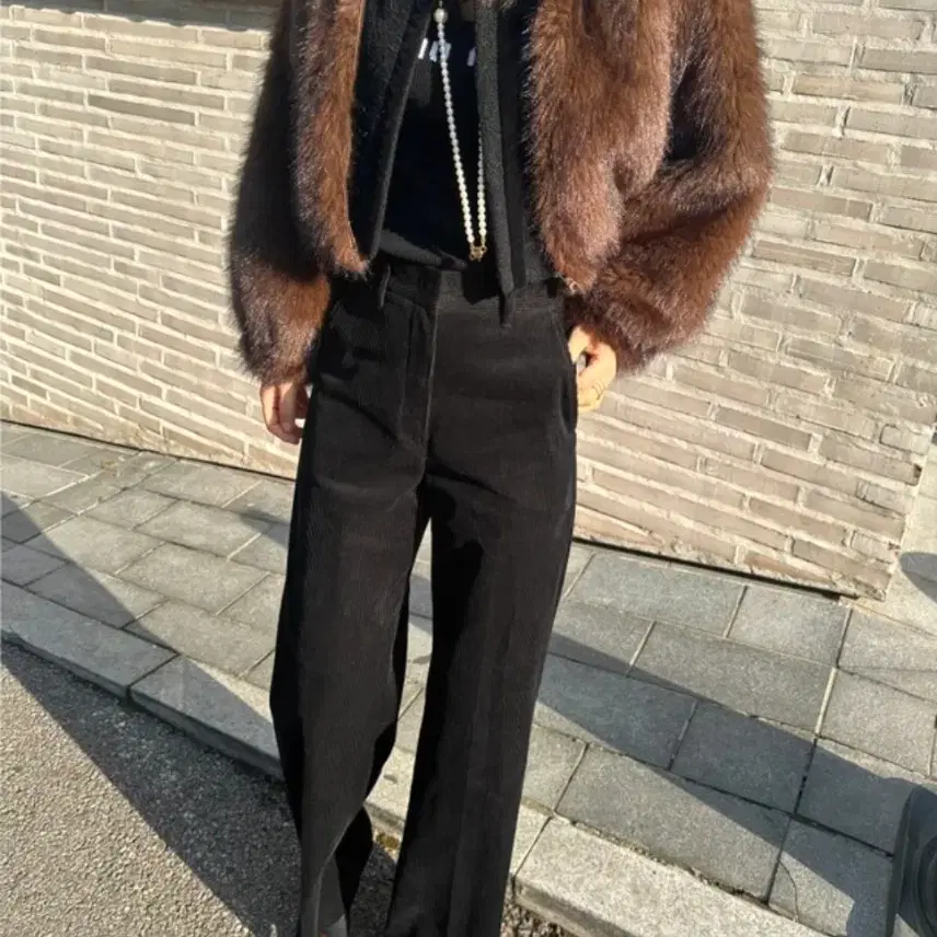 마이아이코 에스펜 퍼 봄버 자켓 에끌라 브라운 판매합니다.