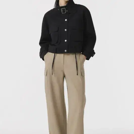 여F/메이윤 넥라인 벨티드 크롭 자켓