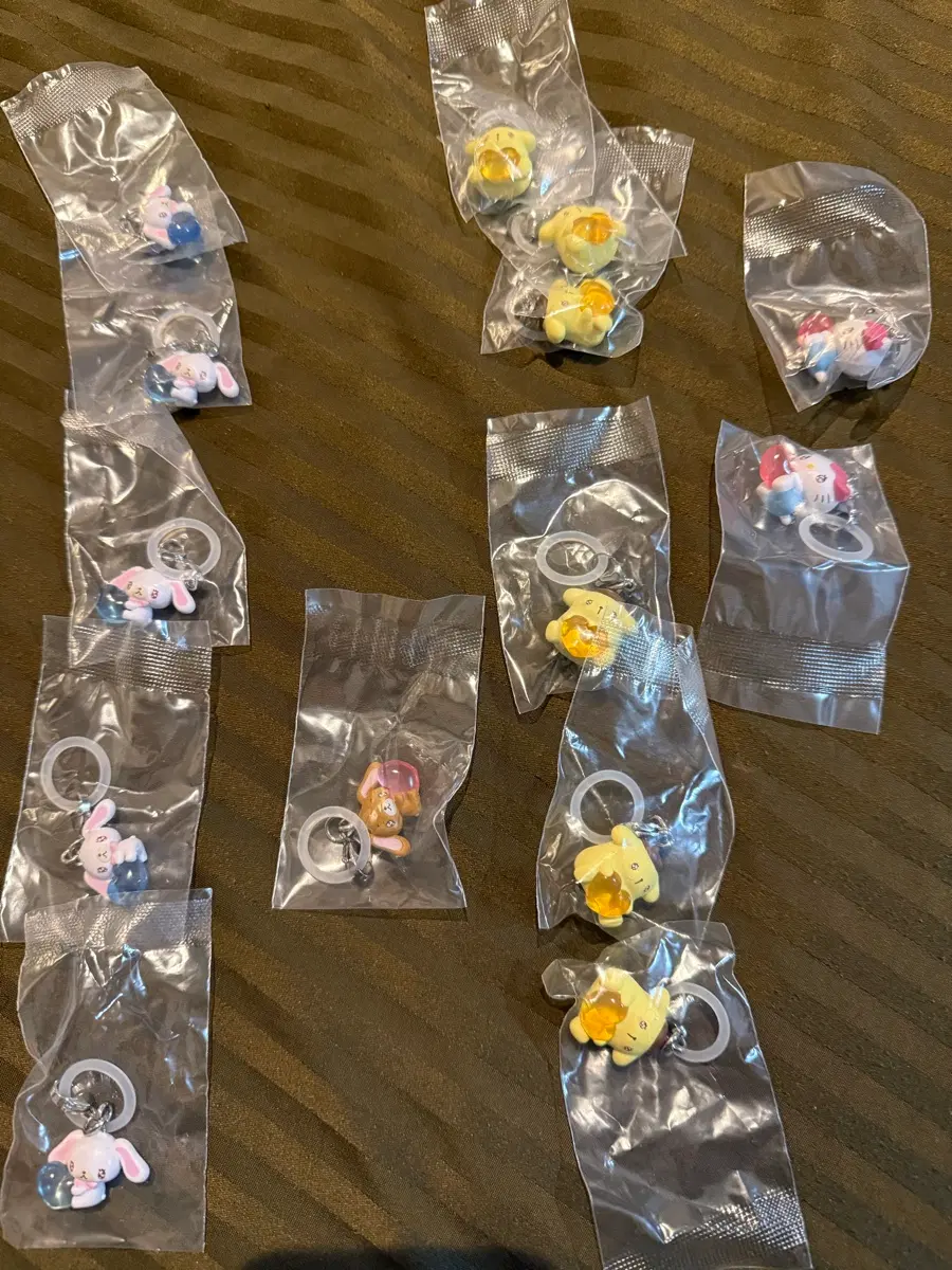 산리오 에모큥 메지루시 가챠 2탄 슈가바니즈 폼폼푸린 시로우사 헬로키티