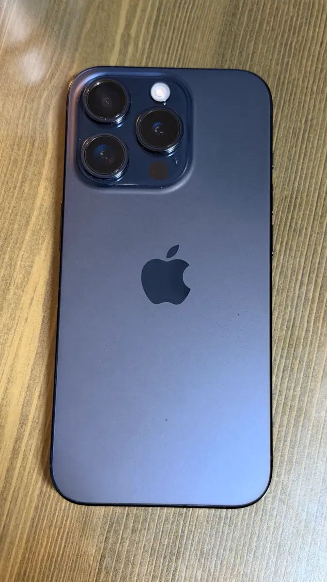 아이폰 15 Pro 블루티타늄 128GB 65만원