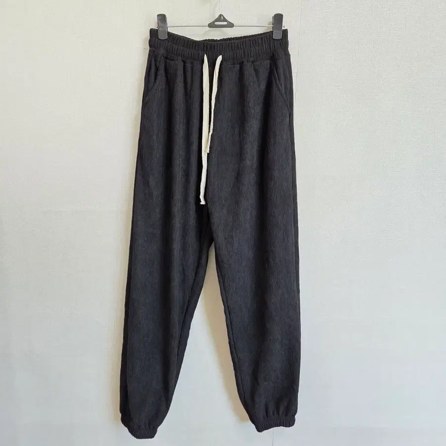 여성 코듀로이 골덴 조거 밴딩 팬츠 블랙 F JJ4157